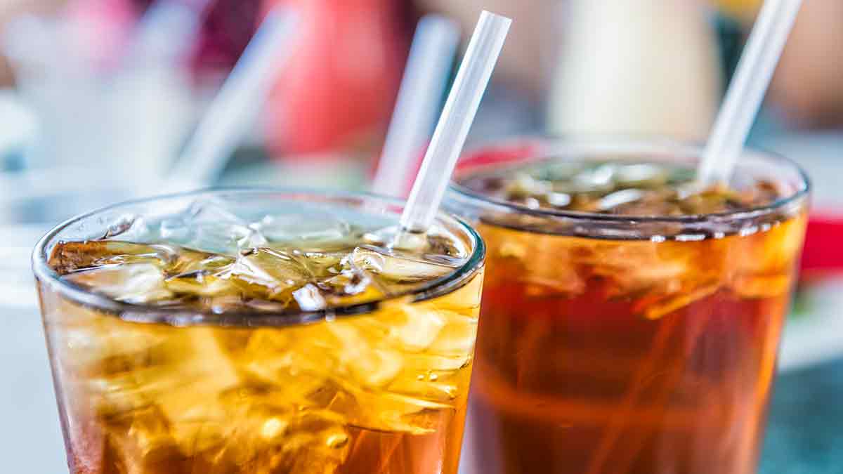 Difference Between Regular & Diet Soda 