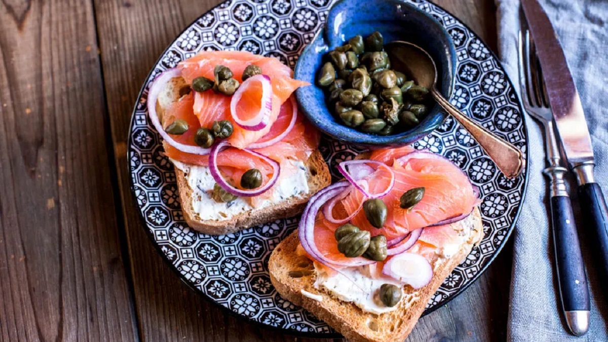 Omega-3 May Provide A Brain Boost For People In Midlife 