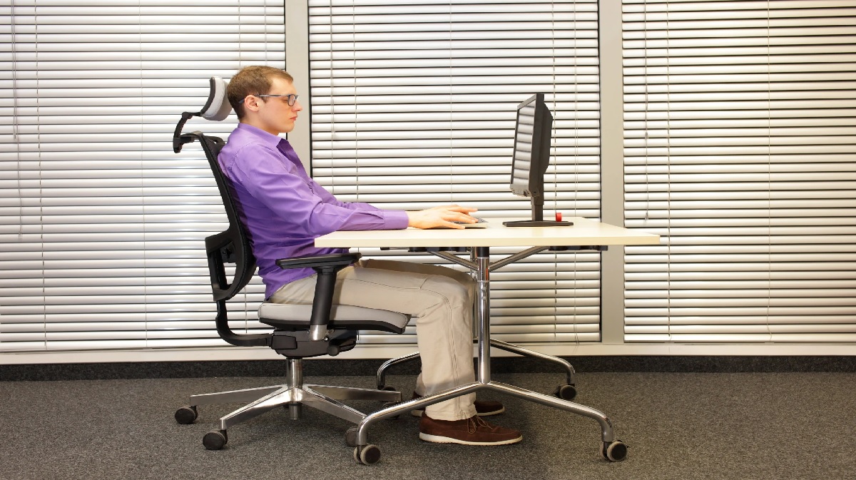 How To Manage And Reduce Stress On The Body Through Proper Posture And Ergonomics In The Workplace