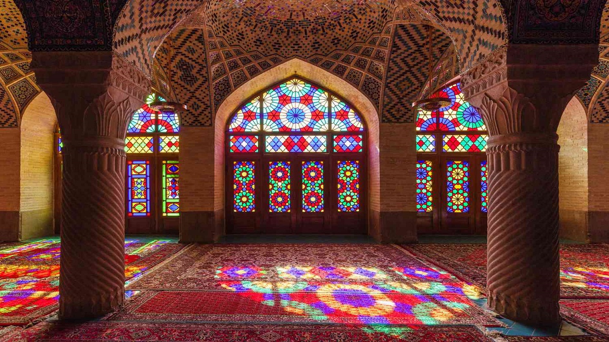 The History of Islamic Art and Architecture, Including Mosques, Palaces, and Other Structures