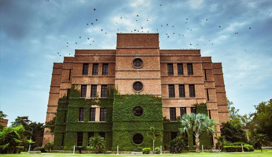 LUMS