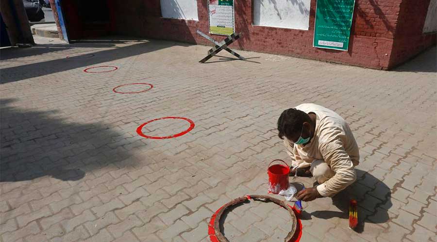 Pakistan reopens education institutions