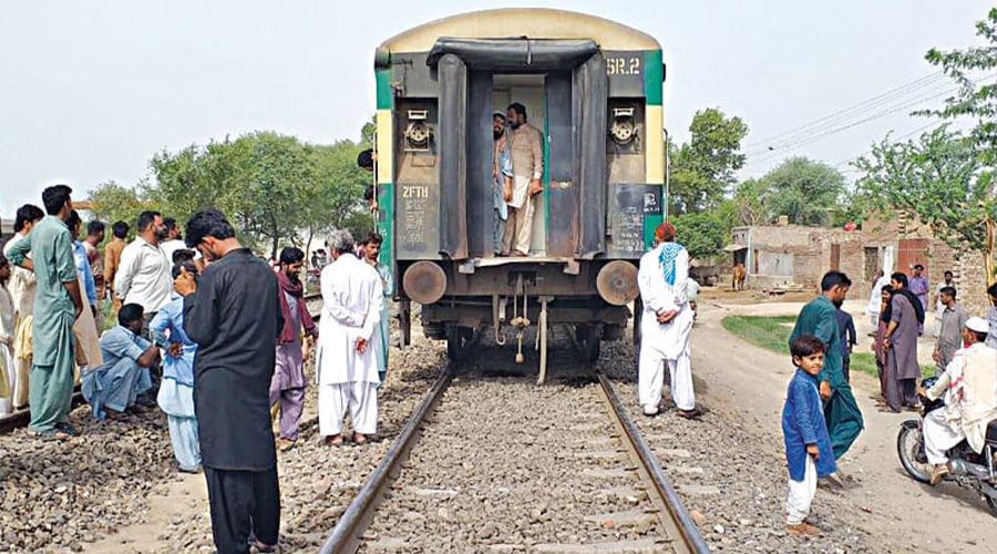 Pakistan Railways coaches