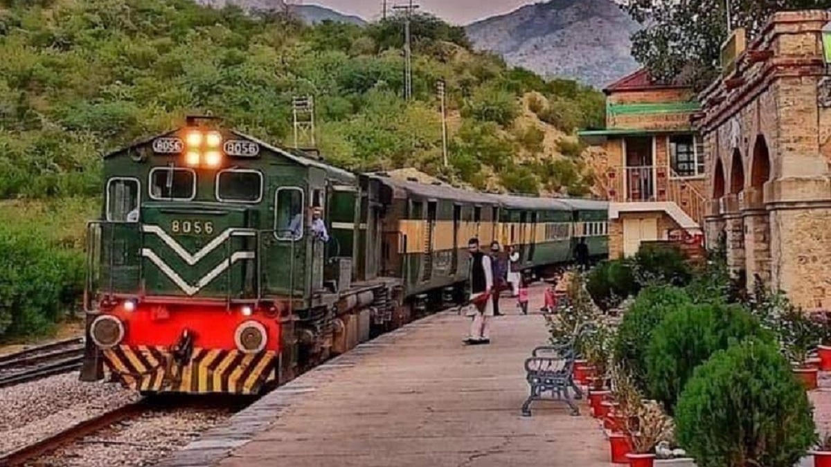 Tourist train launched between Golra and Attock