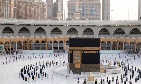 performing Umrah