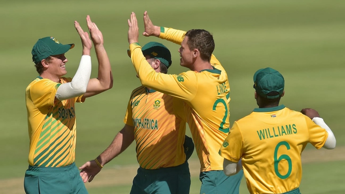 South Africa beats Pakistan