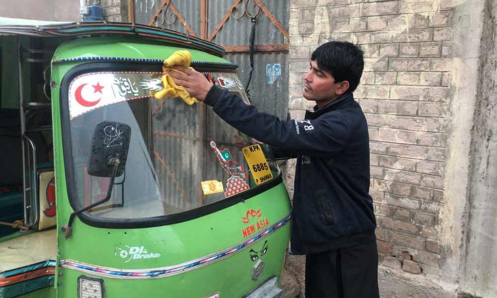 Peshawar rickshaw driver