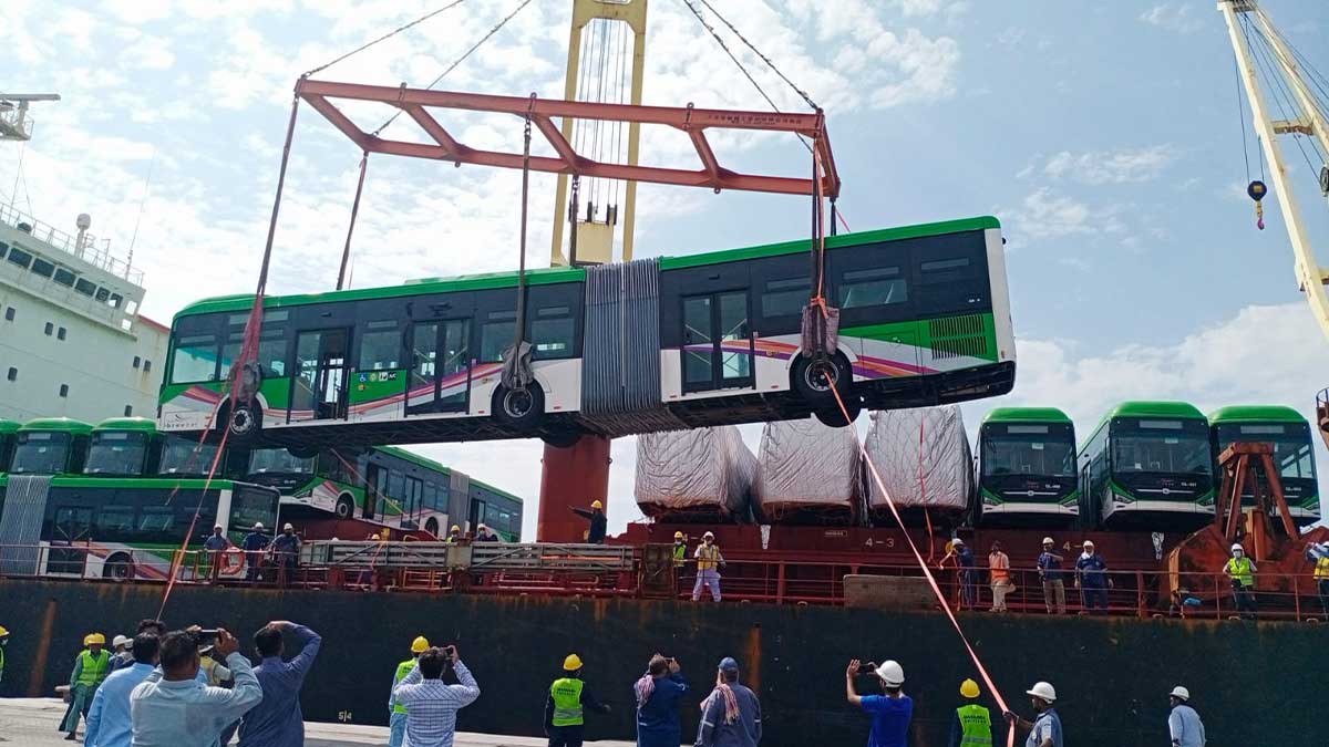 Green Line buses
