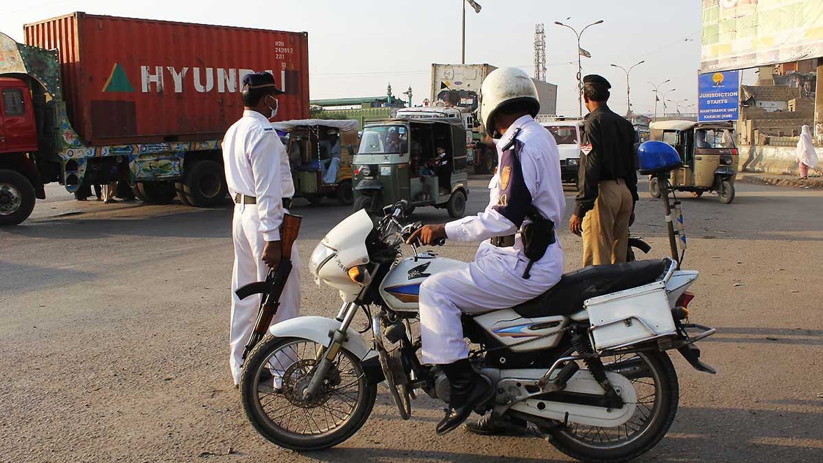 Karachi traffic police