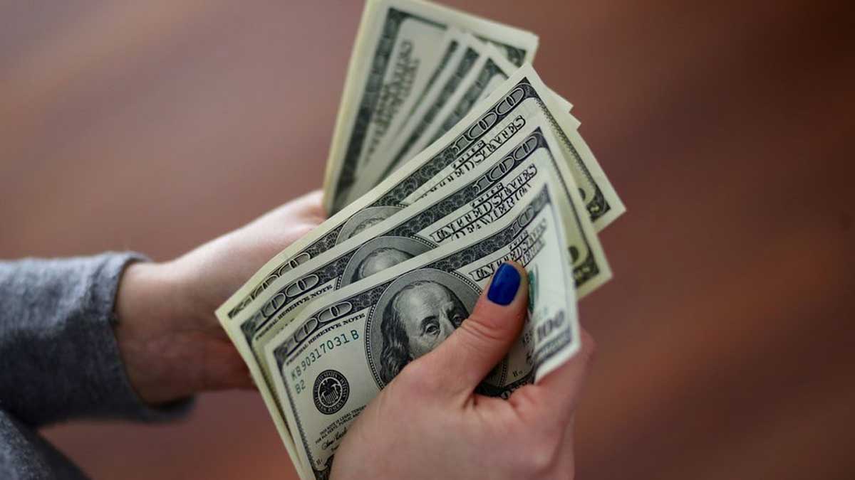 dollar rupee
