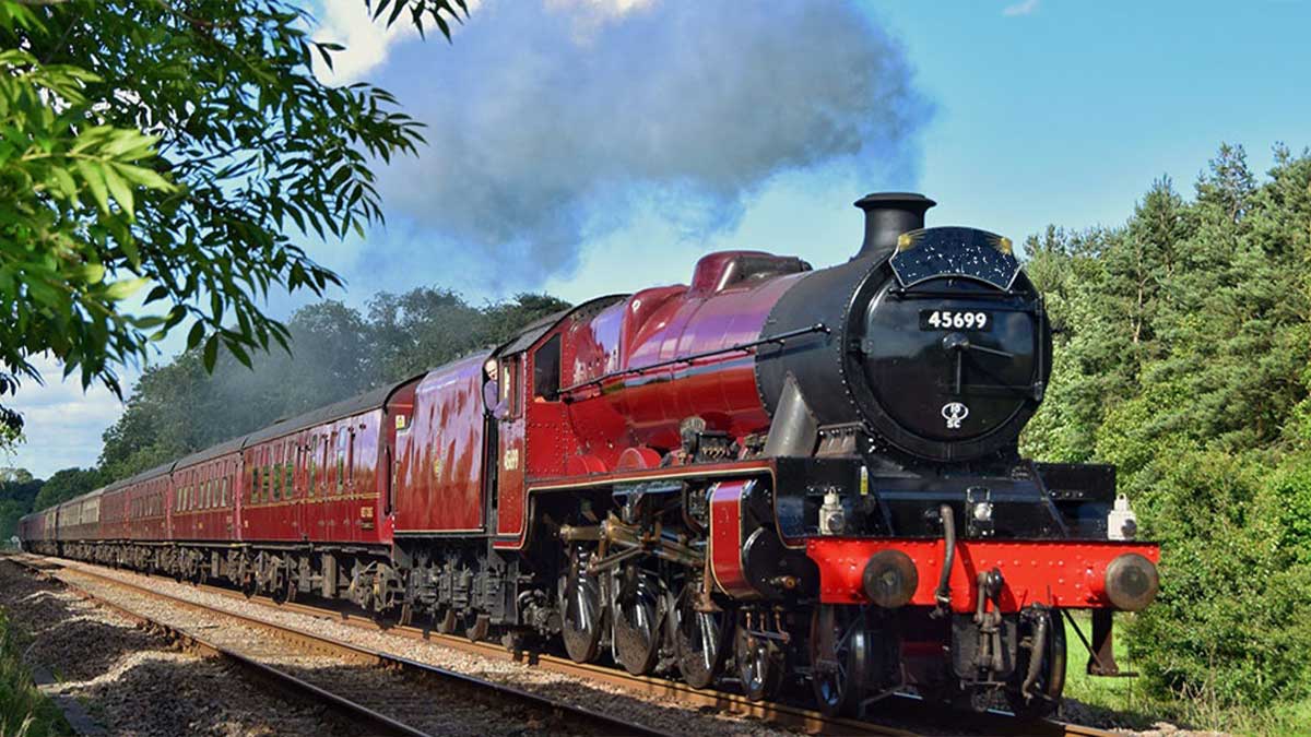 steam engine tourism train