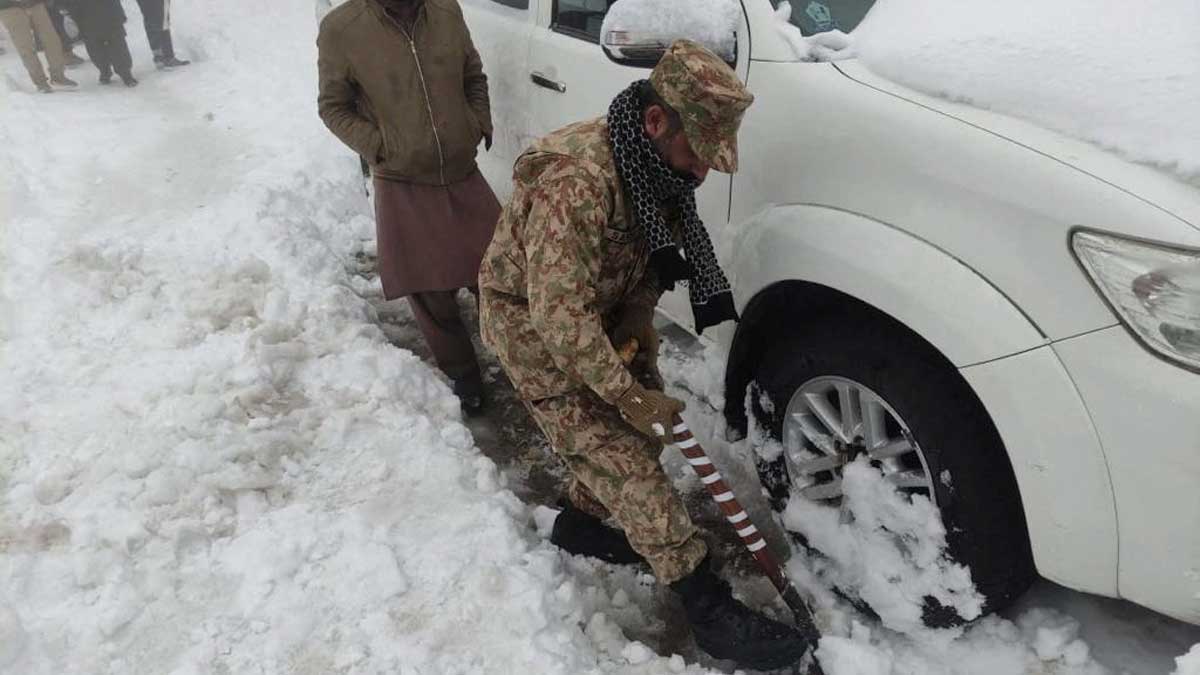 Murree tourists