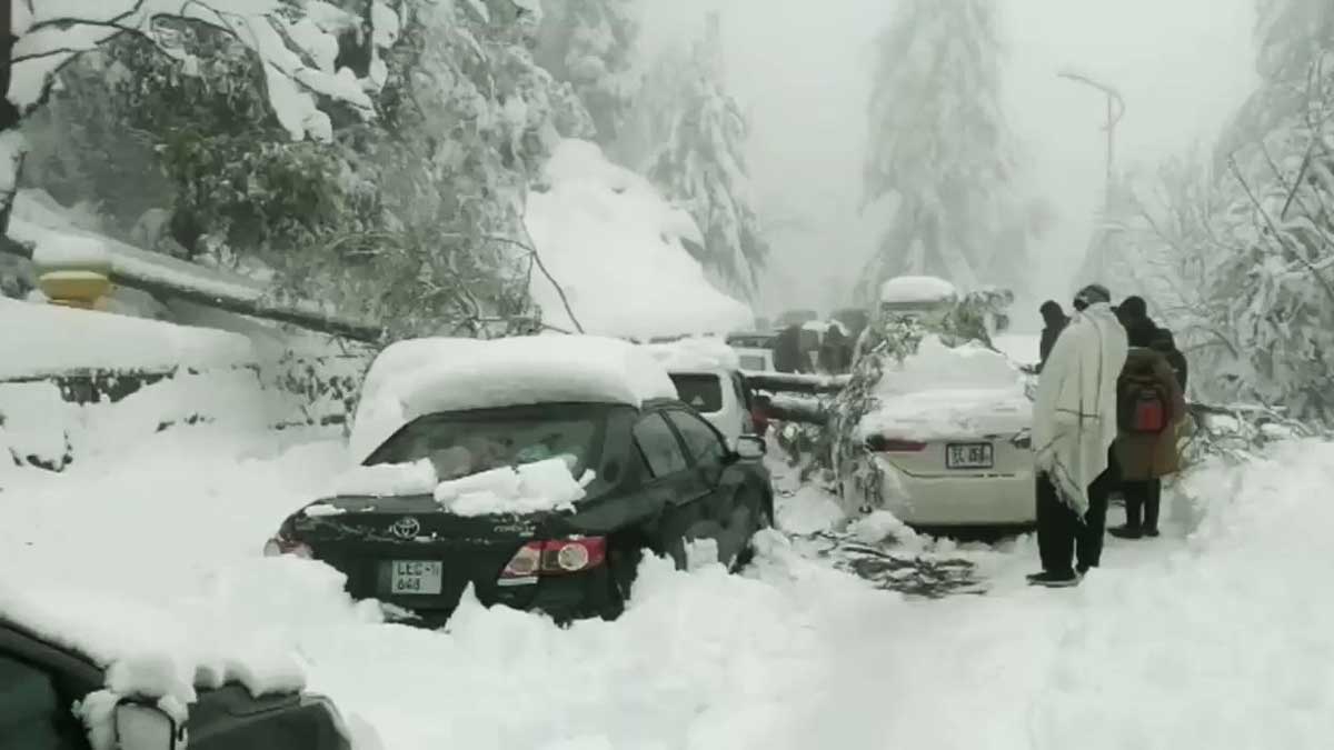 snowfall in Murree