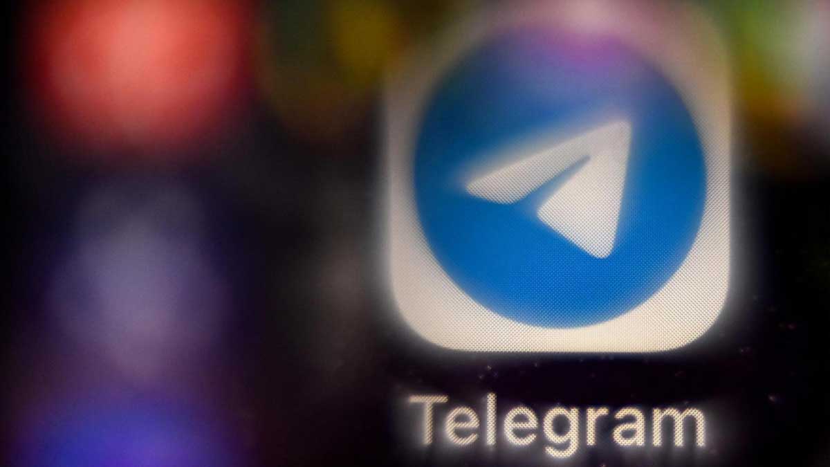 Telegram WhatsApp