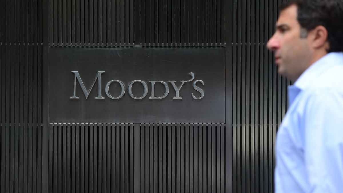 Moody's banks
