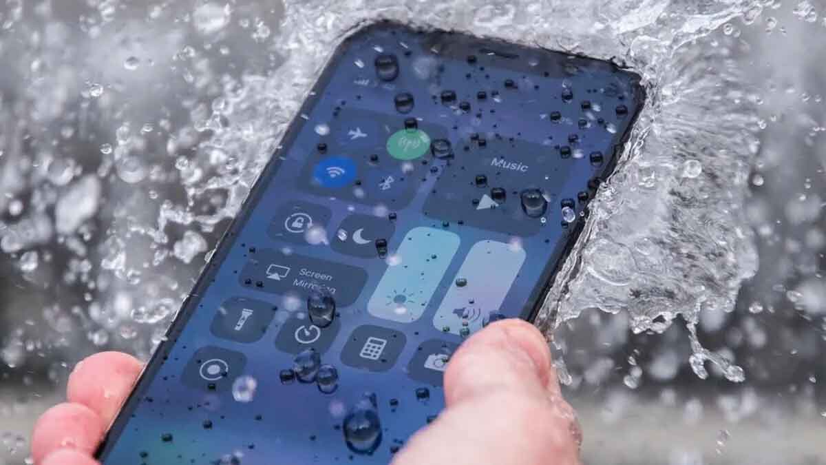 iPhone underwater