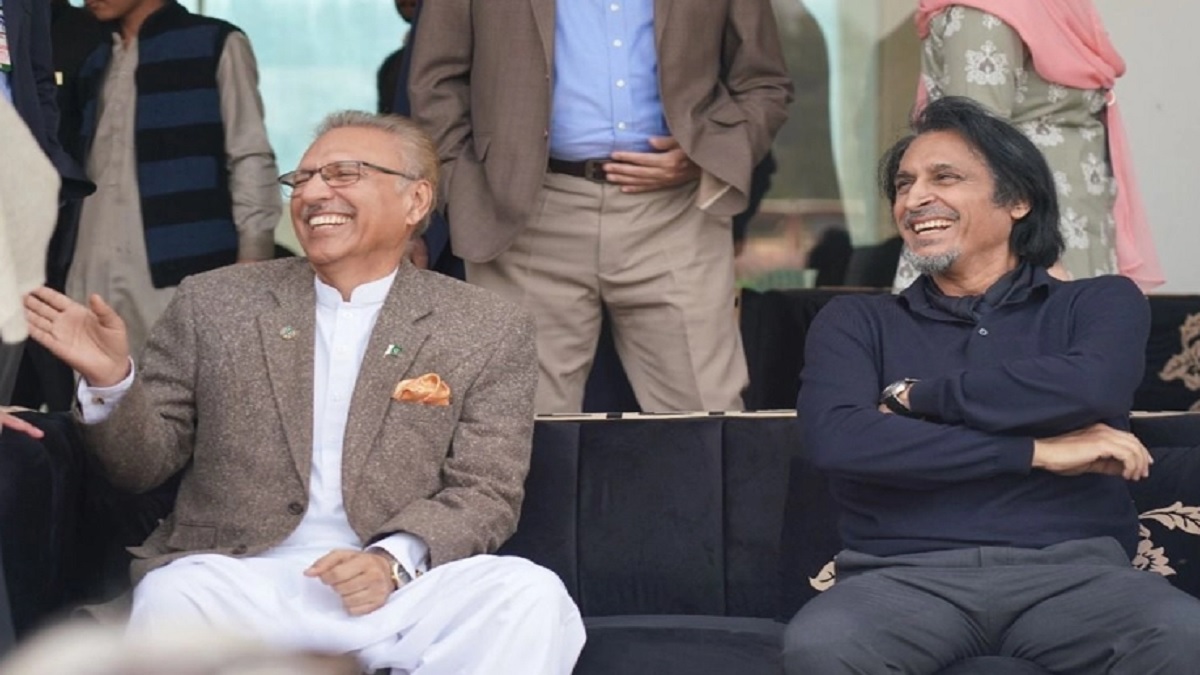 President Alvi attends historic Rawalpindi Test to celebrate England return