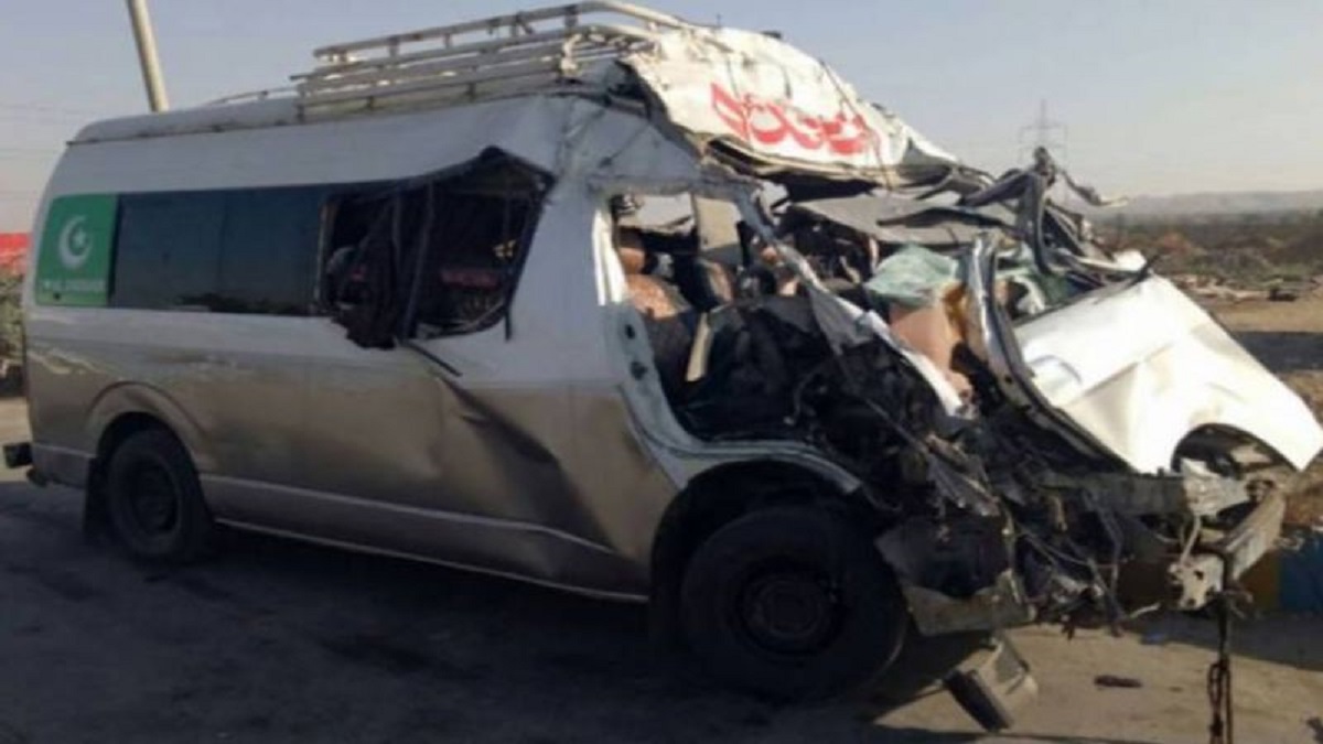 Truck Collides With Mini Truck Near Keenjhar Lake, Leaving 9 Dead In Thatta