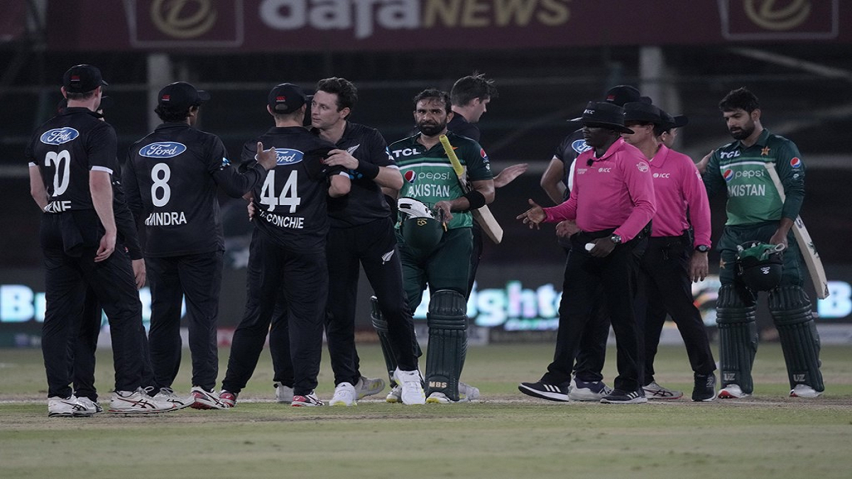 pakistan loses top spot