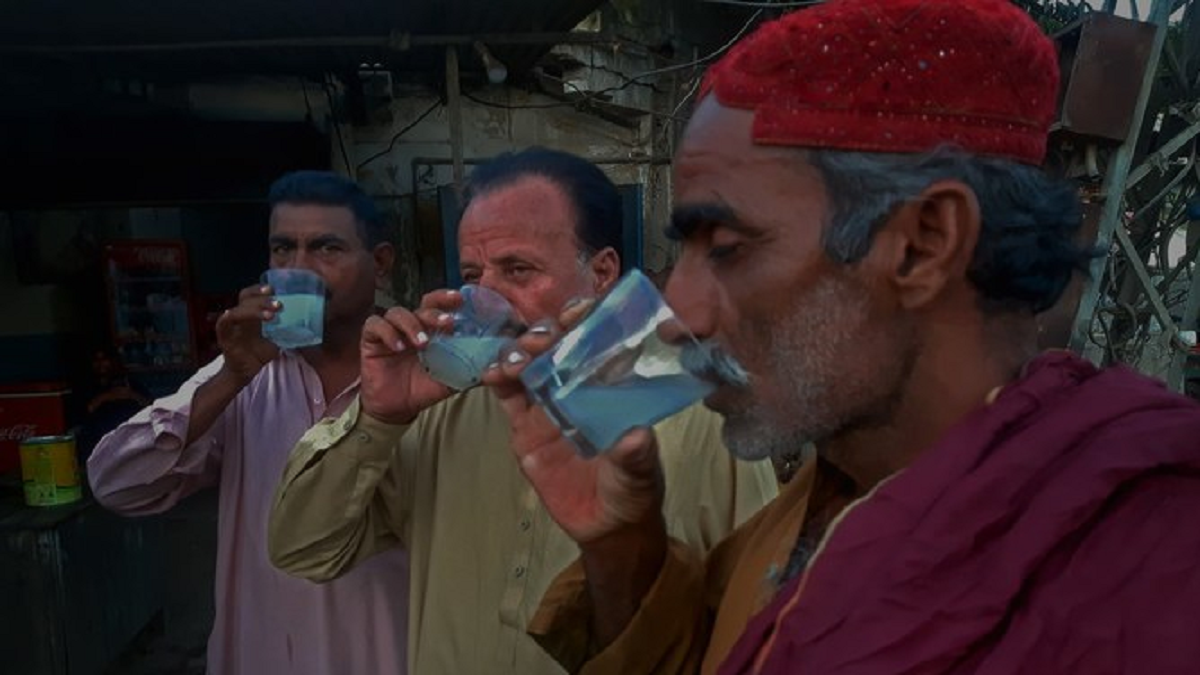 roadside Beverages Rises in pakistan