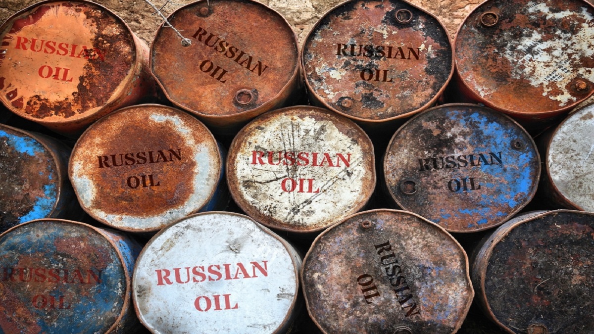 Russia Initiates Oil Exports to Pakistan with No Special Discounts, Minister Confirms 